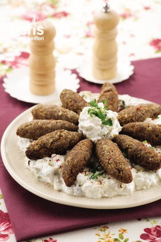 Pınar Labneli Köfteli Alinazik Kebabı Tarifi