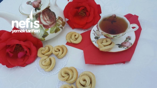 Meyve Soslu Gül Kurabiyeler Nefis Yemek Tarifleri
