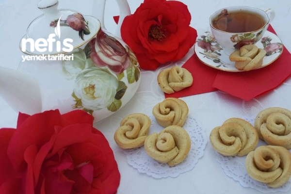 Meyve Soslu Gül Kurabiyeler Nefis Yemek Tarifleri