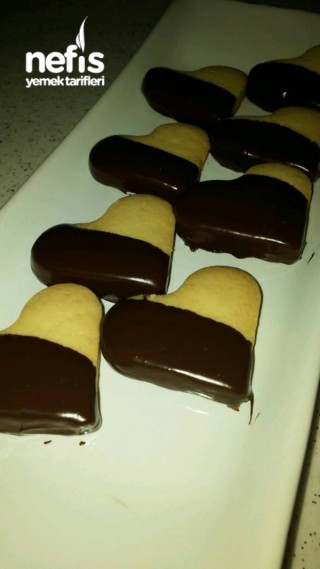 Çikolatali Kalp Kurabiye (biskuvi Tadinda)
