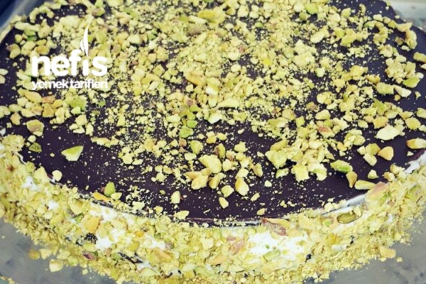 Çikolatalı Fıstıklı Kolay Pasta Tarifi Nefis Yemek Tarifleri