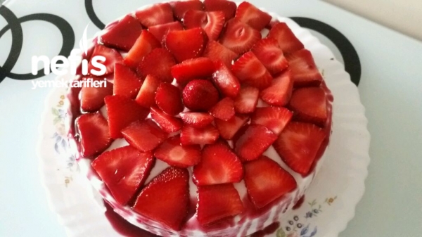 Çilekli Pastam Nefis Yemek Tarifleri 1889976