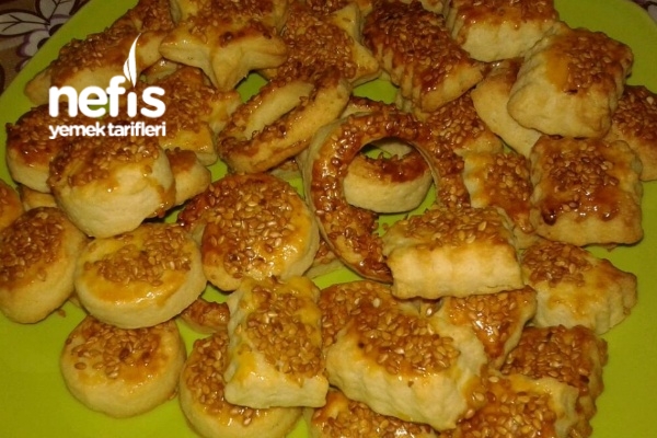 Susamlı Tuzlu Kurabiye Nefis Yemek Tarifleri 1908797