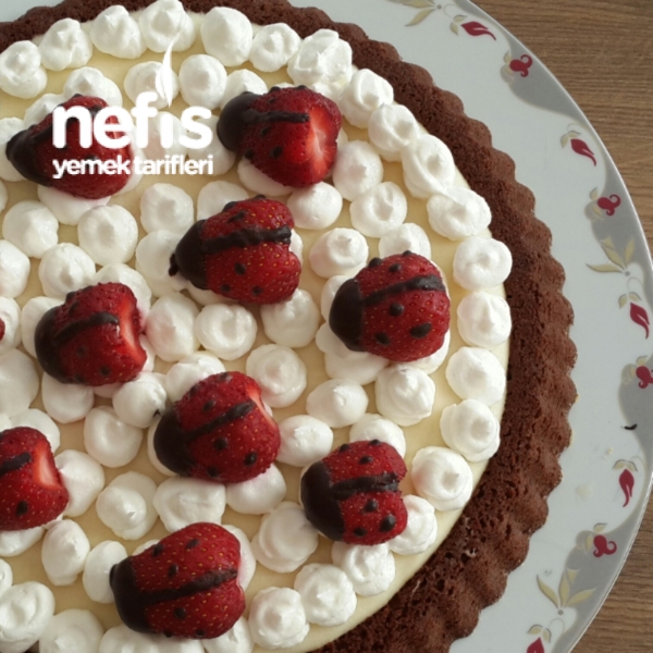 Çilekli Tart Pasta Nefis Yemek Tarifleri