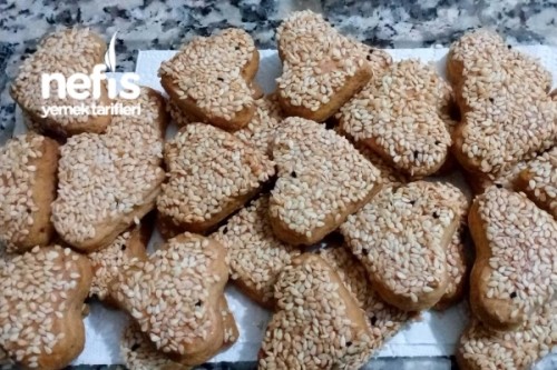 Susamlı Tuzlu Kurabiye Tarifi Videosu Susamlı Tuzlu Kurabiye Tarifi Videosu