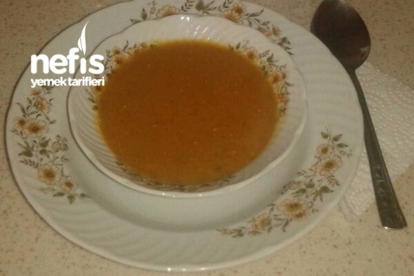Anne Yapımı Kırmızı Mercimek Çorbası - Nefis Yemek Tarifleri