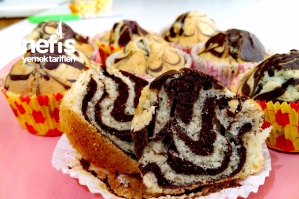 Muffin Kalıbında Zebra Kek