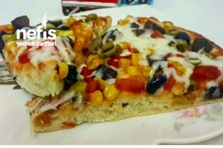 Nefis Pizza (Bol Malzemeli) Tarifi
