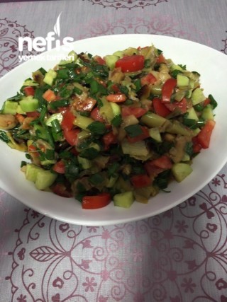 Közlenmiş Patlıcan Salatası