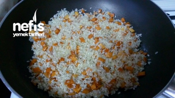 Tereyağlı Kare Erişteli Pirinç Pilavı
