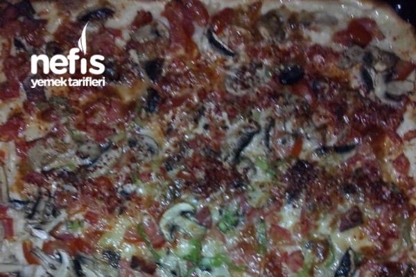 Evde Pizza Tarifi Nefis Yemek Tarifleri 2039196