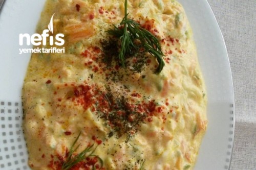Yoğurtlu Kabak-Havuç Salatası Tarifi