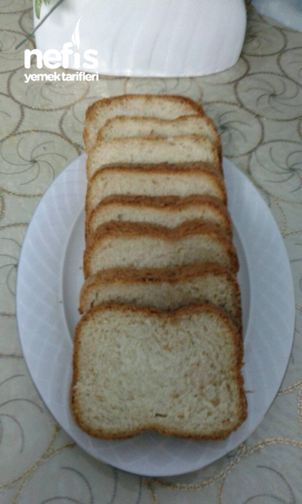 Ekmek Yapma Makinesinde Sade Ve Cevizli İki Ayrı Ekmek