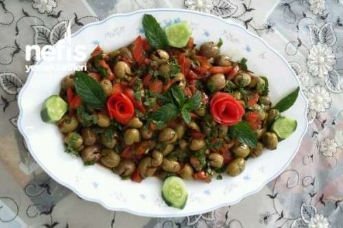 KREP PASTA VE BİBERLİ YEŞİL ZEYTİN SALATASI Enfes Yemek Tarifleri KREP PASTA VE BİBERLİ YEŞİL ZEYTİN SALATASI Enfes Yemek Tarifleri