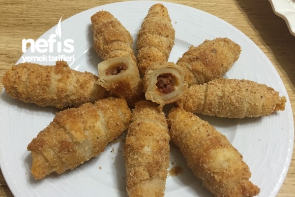 Hazır Yufkadan Üç Katlı Çıtır Çıtır Börek Nefis Yemek Tarifleri