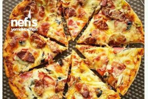 Ev Yapımı Nefis Pizza Püf Noktalarıyla Videosu Ev Yapımı Nefis Pizza Püf Noktalarıyla Videosu