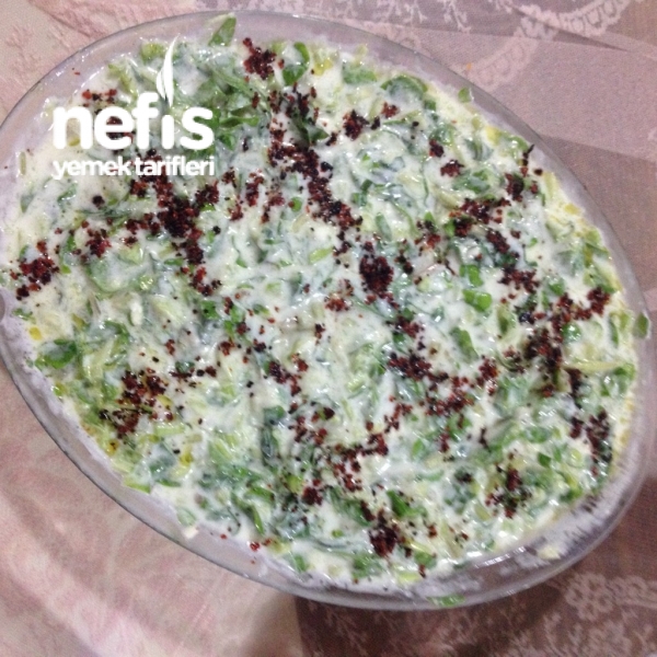 Salatalıklı Semizotu Salatası Nefis Yemek Tarifleri 2120394