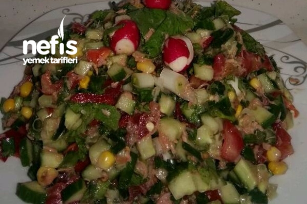 Ton Balıklı Yeşil Salata