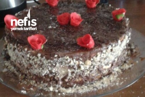 Bisküvili Yaş Pasta Nefis Yemek Tarifleri 2151502