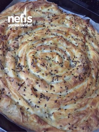 Patatesli Kıymalı Börek