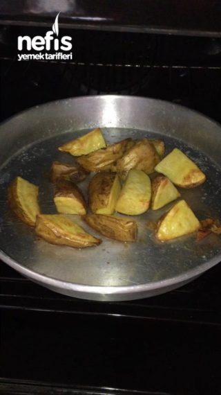 Εύκολες ψητές πατάτες Cheddar