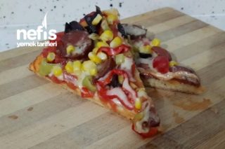 Tavada Pizza (25 cm lik Tavada Mayasız Pratik Pizza) Tarifi
