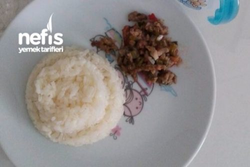 Bebekler Icin Pilav Esliginde Sebzeli Kiyma Yemegi Nefis Yemek Tarifleri
