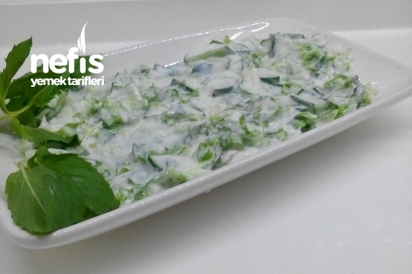Taze Naneli Marul Salatası