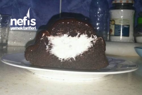 Krem Şanti Dolgulu Kabarık Kek Nefis Yemek Tarifleri