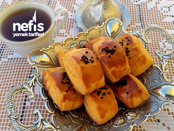 Salçalı Tuzlu Kurabiye Nefis Yemek Tarifleri 2329401