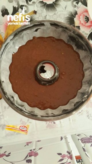 Bitter Çikolatalı Muzlu Kek