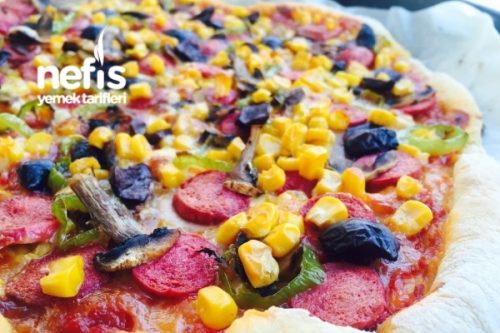 Bol Malzemeli Çıtır Pizza Tarifi