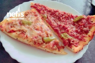 Yumuşacık Salamlı Sucuklu Ve Tonbalıklı Pizza Tarifi