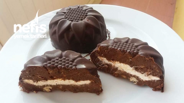 Çikolata Kaplamalı Mini Pasta