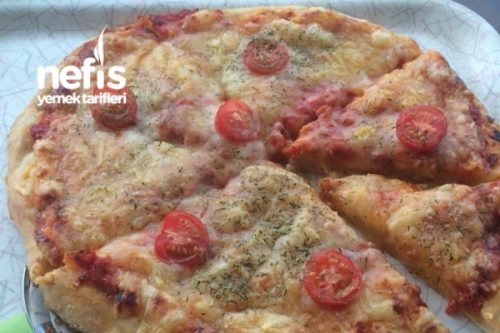 Nefis Kaşarlı Pizza Tarifi