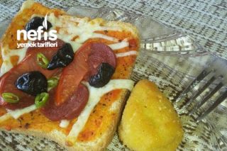 Tost Ekmeği İle Pizza Yapımı Tarifi