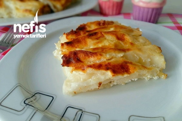 Kırma Börek (Göçmen Böreği)