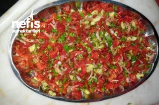 Klasik Domates Salatası Tarifi
