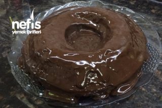 Fındıklı Çikolata Soslu Hazır Kıvamında Kek Tarifi