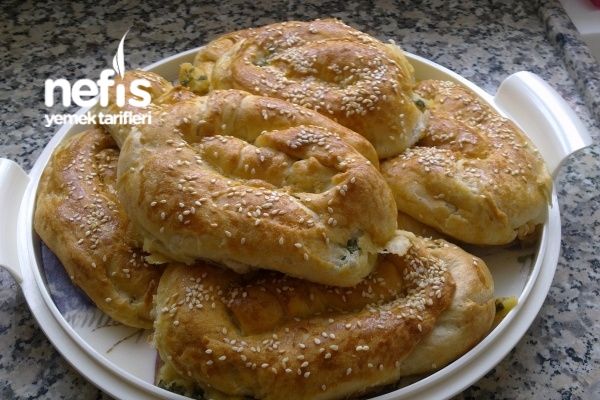 Kolay Patatesli El Açması Börek