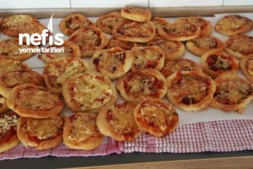 Küçük Pizzalar Tarifi