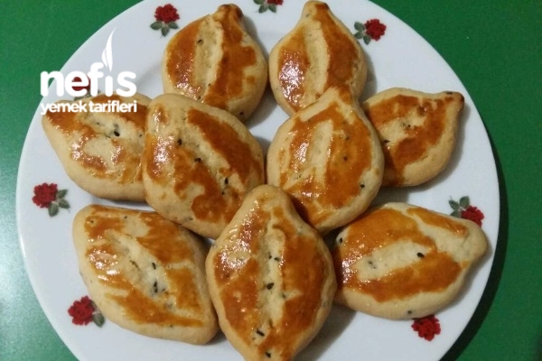 Tuzlu Badem Kurabiye (Haşhaş ve Çörek Otlu)