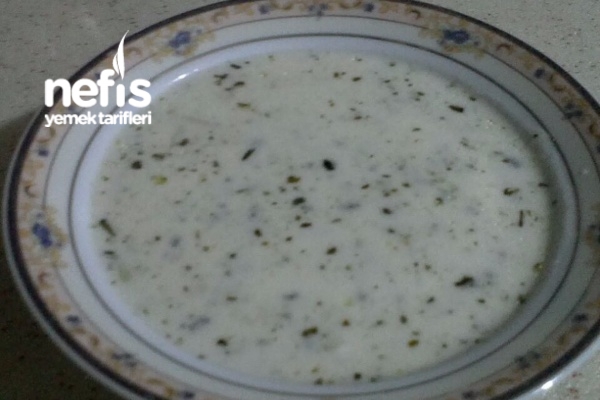Arpa Şehriyeli Yoğurt Çorbası