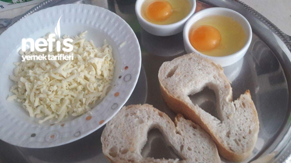 Sabah Kahvaltısına Enfes Yumurtalı Kaşarlı Ekmek