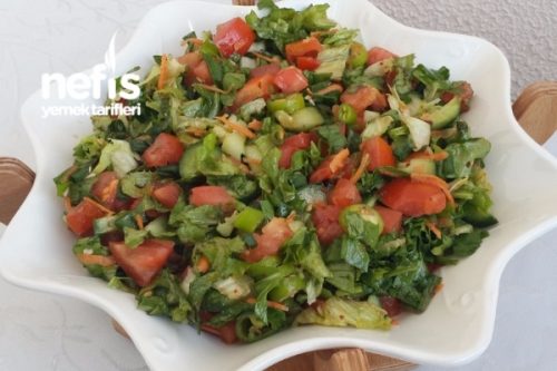 Karışık Mevsim Salatası Tarifi