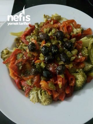 Brokoli Salatasi