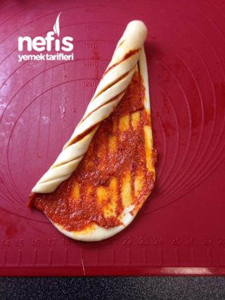 Nefis Yemek Tarifleri Çemenli Yumak Poğaça Tarifi Nefis Yemek Tarifleri Çemenli Yumak Poğaça Tarifi