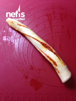 Nefis Yemek Tarifleri Çemenli Yumak Poğaça Tarifi Nefis Yemek Tarifleri Çemenli Yumak Poğaça Tarifi