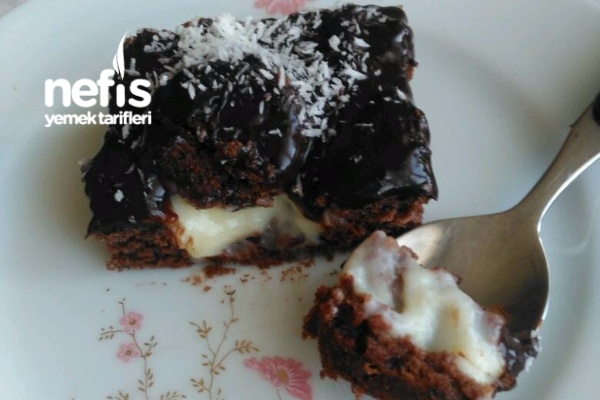 İç Dolgu Kremalı Çikolata Soslu Kek Nefis Yemek Tarifleri