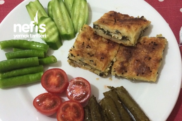 Ispanaklı Peynirli Börek